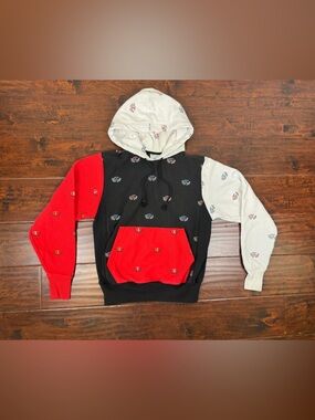 Champion embroidered logo sweatshirt, Unisex Small, Multicolor cotton hoodie
